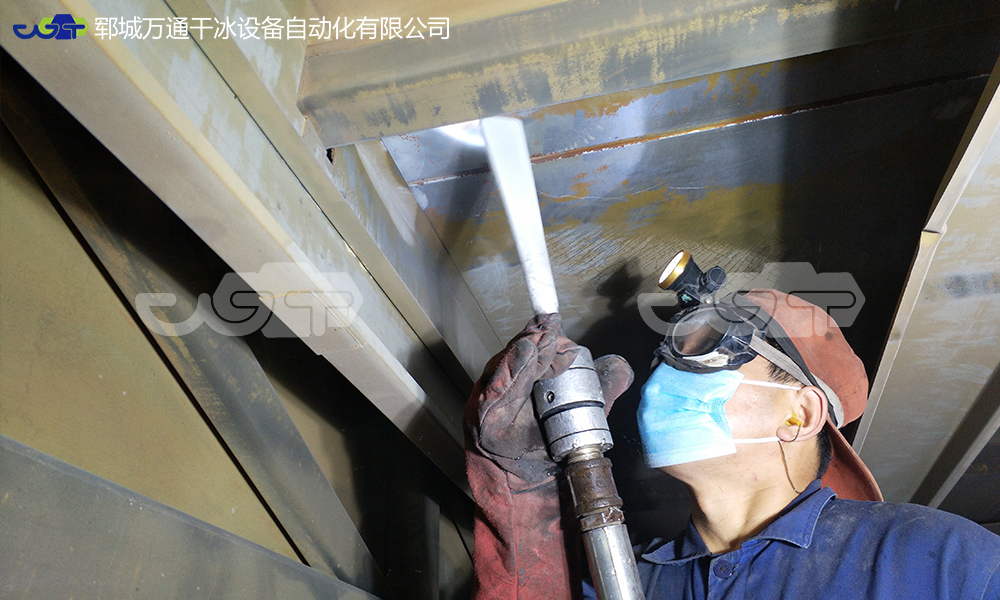 塑料薄膜業(yè) TDO 風(fēng)箱、鏈鋏干冰清洗革新：不拆卸清洗技術(shù)全解析